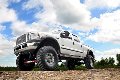 Rough Country | 8 Inch Lift Kit | Ford Super Duty 4WD (1999-2004)