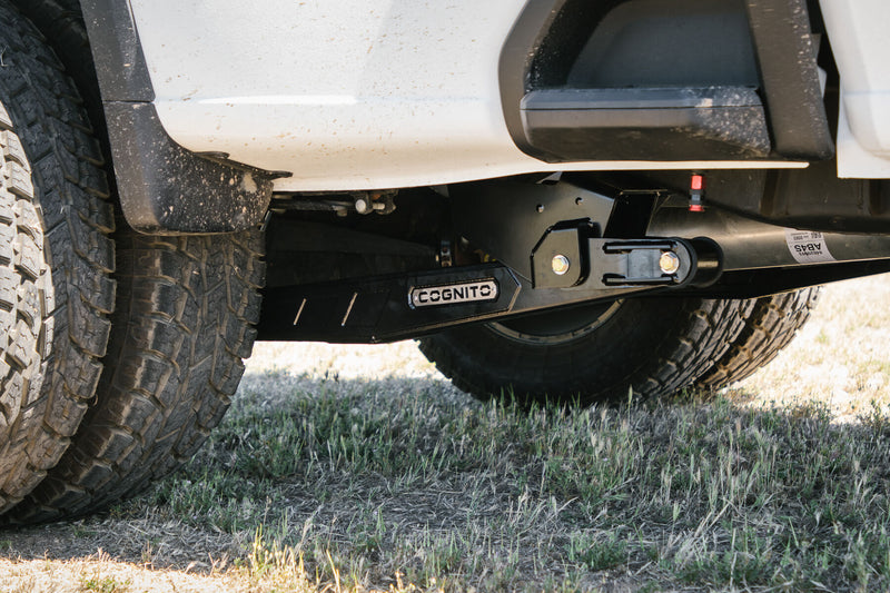 Cognito - SM Series LDG Traction Bar Kit For 20-24 Silverado/Sierra 2500/3500 2WD/4WD with 0-4.0-Inch Rear Lift Height