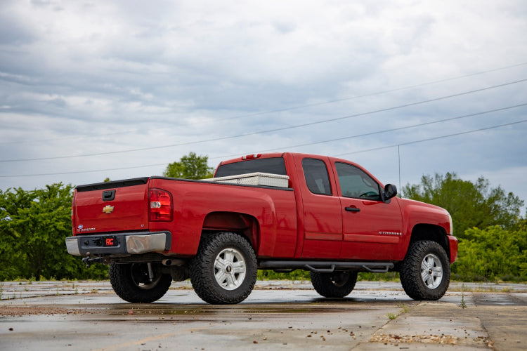 Rough Country | 5 Inch Lift Kit | Chevy/GMC 1500 2WD (2007-2013)