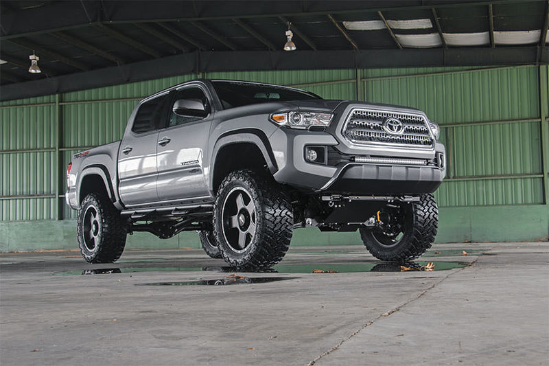 Rough Country  | 4 Inch Lift Kit | Toyota Tacoma 2WD/4WD (2016-2023)